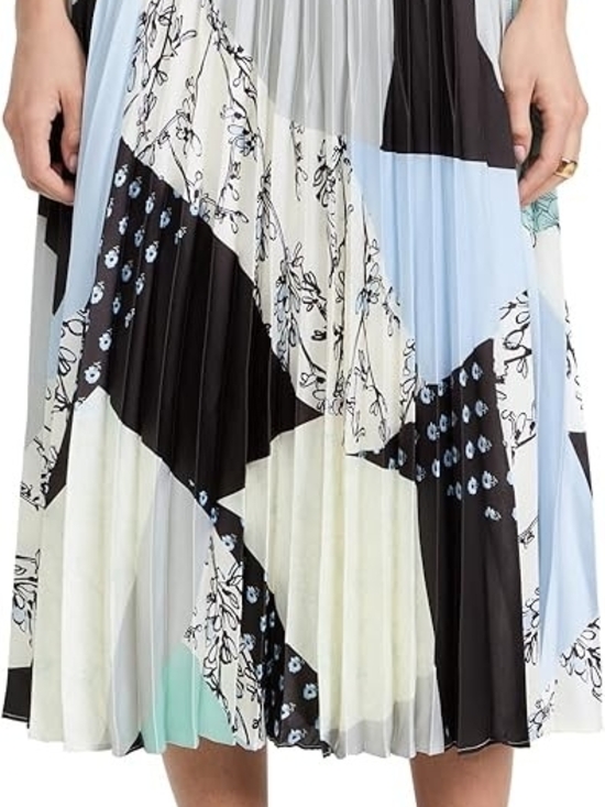 Club Monaco Dresses & Skirts - Club Monaco Pleated Skirt